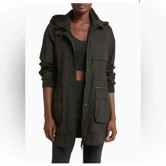Zella Jackets & Blazers - NWOT Zella Black Water Resistant Rain Jacket Medium